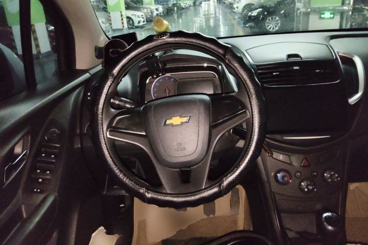 Used Chevrolet Trax 2016 1.4T Manual Two-Wheel Drive Comfort Version with Sunroof Steering Wheel