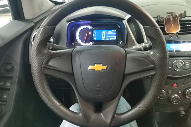 Used Chevrolet Trax 2016 1.4T Manual Two-Wheel Drive Comfort Version with Sunroof Steering Wheel