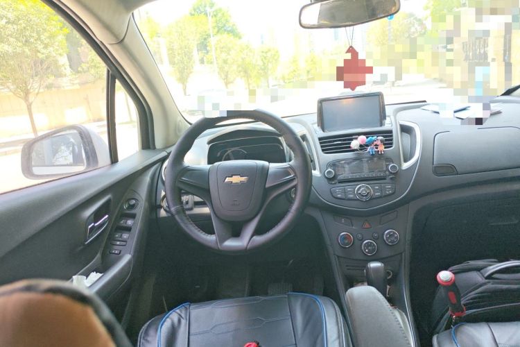 Used Chevrolet Trax 2016 1.4T Automatic Two-Wheel Drive Comfort Version with Sunroof Steering Wheel
