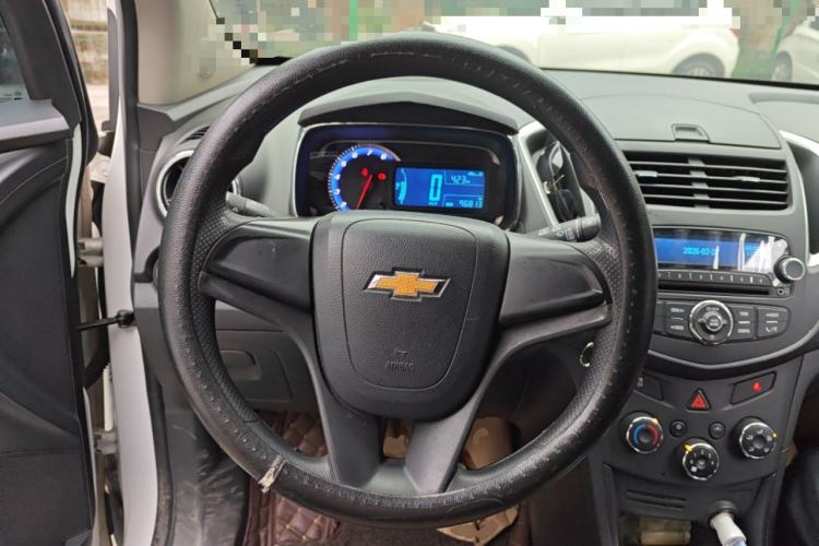 Used Chevrolet Trax 2016 1.4T Manual Two-Wheel Drive Comfort Version with Sunroof Steering Wheel
