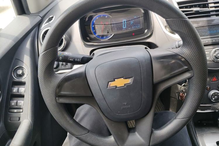 Used Chevrolet Trax 2016 1.4T Automatic Two-Wheel Drive Comfort Version with Sunroof Steering Wheel