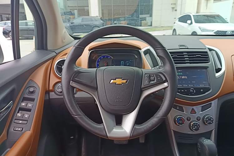 Used Chevrolet Trax 2016 1.4T Automatic Two-Wheel Drive Luxury Version Steering Wheel