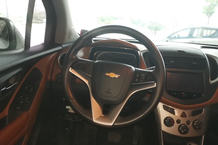 Used Chevrolet Trax 2016 1.4T Automatic 4x4 Flagship Model Steering Wheel