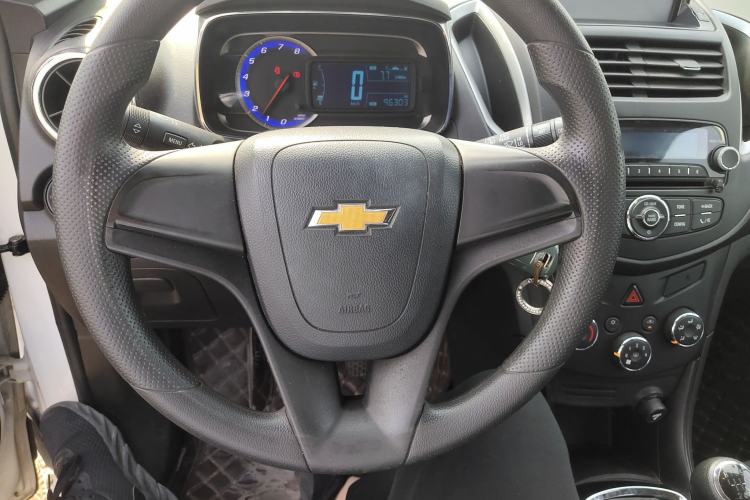 Used Chevrolet Trax 2016 1.4T Manual Two-Wheel Drive Comfort Version with Sunroof Steering Wheel