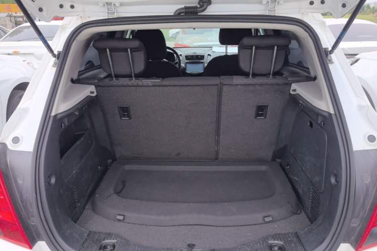 Used Chevrolet Trax 2016 1.4T Automatic Two-Wheel Drive Comfort Version with Sunroof Trunk