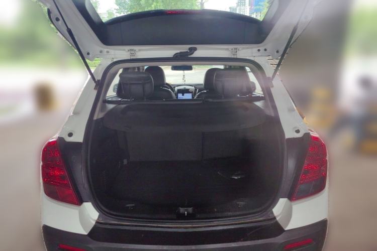 Used Chevrolet Trax 2016 1.4T Automatic Two-Wheel Drive Comfort Version with Sunroof Trunk