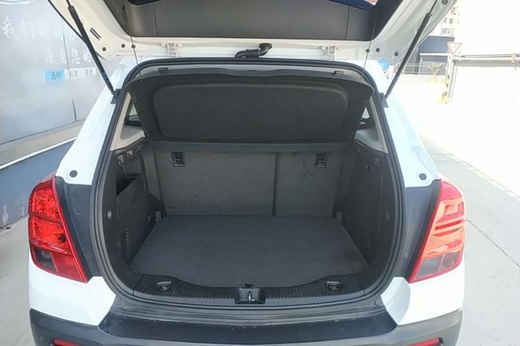 Used Chevrolet Trax 2016 1.4T Automatic 4x4 Flagship Model Trunk