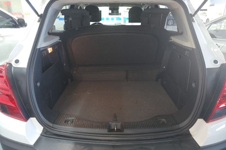 Used Chevrolet Trax 2016 1.4T Automatic Two-Wheel Drive Comfort Version with Sunroof Trunk