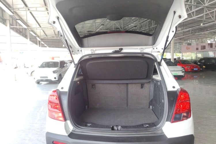 Used Chevrolet Trax 2016 1.4T Automatic Two-Wheel Drive Comfort Version with Sunroof Trunk