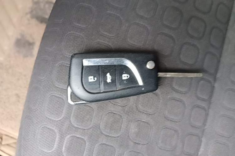 Used Chevrolet Trax 2016 1.4T Automatic Two-Wheel Drive Comfort Version with Sunroof Vehicle Key