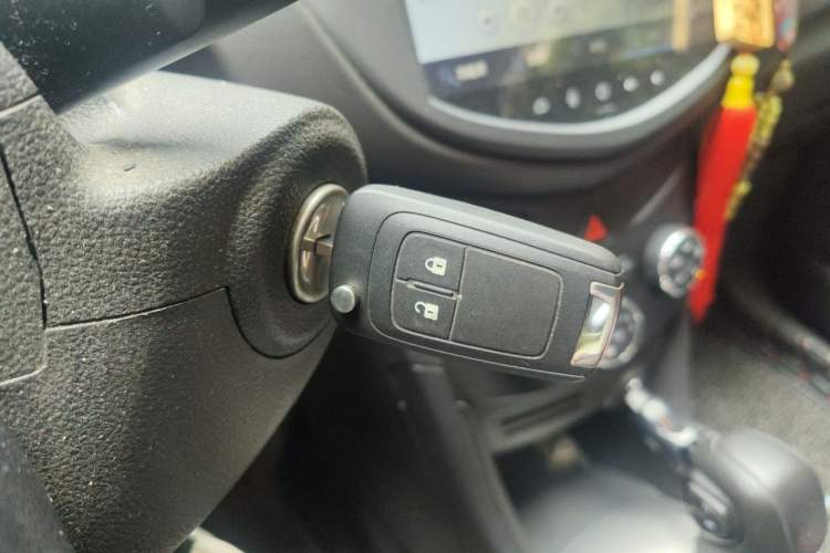 Used Chevrolet Trax 2016 1.4T Automatic Two-Wheel Drive Comfort Version with Sunroof Vehicle Key