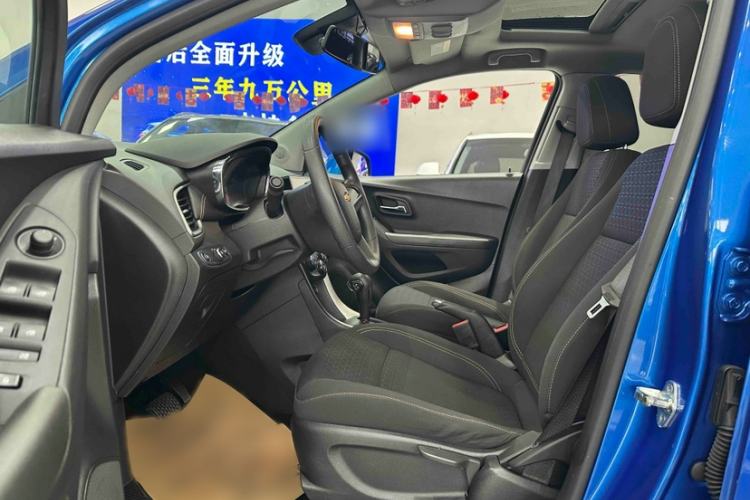 Used Chevrolet Trax 2017 1.4T Automatic Two-Wheel Drive Comfort Version Interior 5
