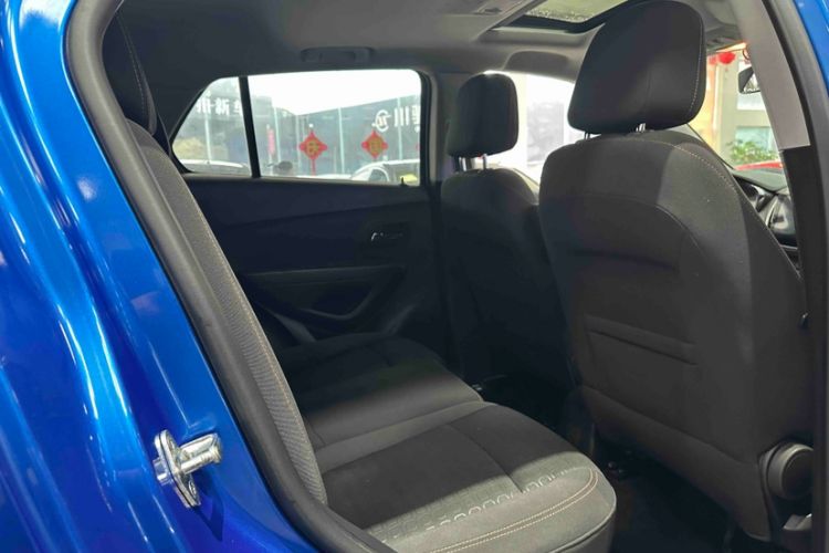 Used Chevrolet Trax 2017 1.4T Automatic Two-Wheel Drive Comfort Version Interior 8