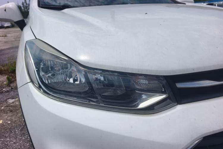 Used Chevrolet Trax 2017 1.4T Automatic Two-Wheel Drive Comfort Version Right Front Headlight