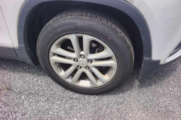 Used Chevrolet Trax 2017 1.4T Automatic Two-Wheel Drive Comfort Version Right Front Wheel Hub