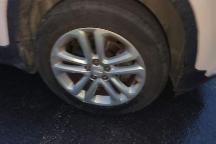 Used Chevrolet Trax 2017 1.4T Automatic Two-Wheel Drive Comfort Version Right Front Wheel Hub
