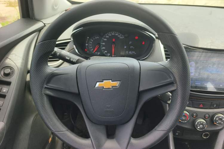 Used Chevrolet Trax 2017 1.4T Automatic Two-Wheel Drive Comfort Version Steering Wheel