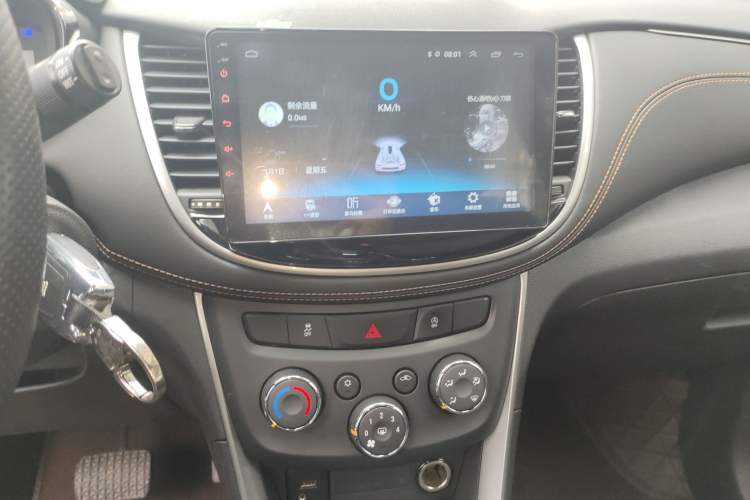 Used Chevrolet Trax 2017 1.4T Automatic Two-Wheel Drive Comfort Version Audio And AC Panel