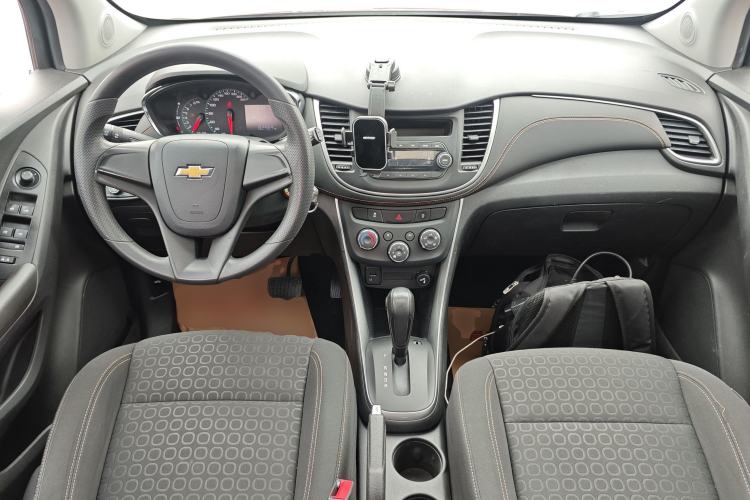 Used Chevrolet Trax 2017 1.4T Automatic Two-Wheel Drive Comfort Version Center Console