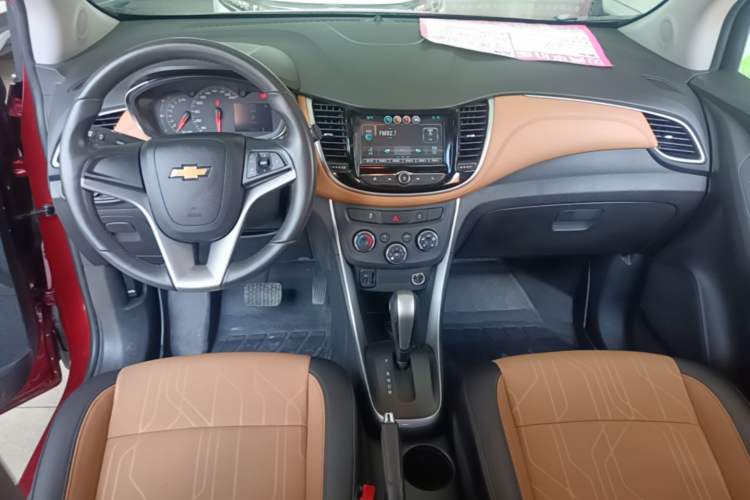 Used Chevrolet Trax 2017 1.4T Automatic Two-Wheel Drive Luxury Version Center Console