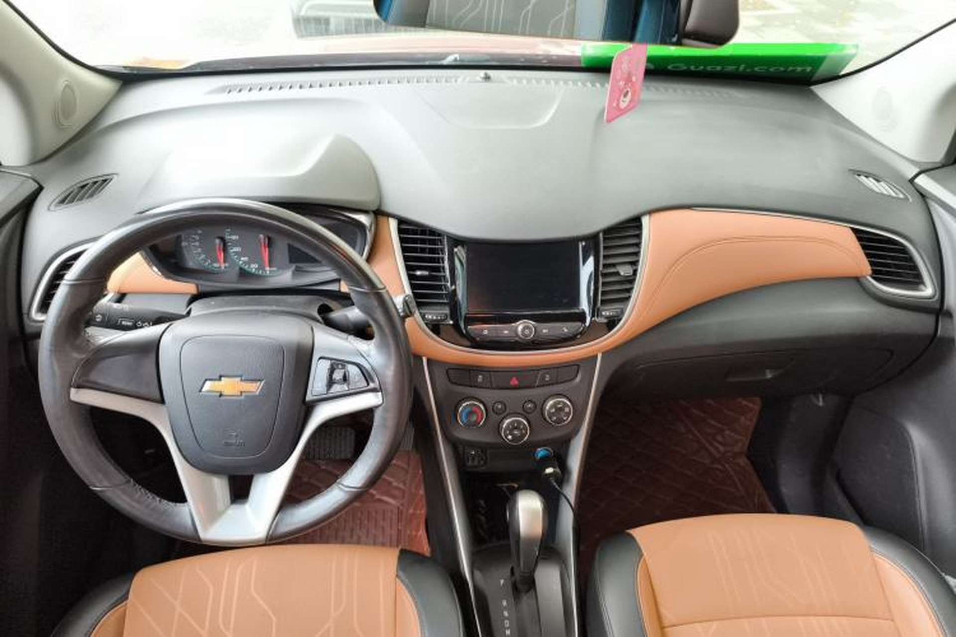 Used Chevrolet Trax 2017 1.4T Automatic Two-Wheel Drive Luxury Version Center Console