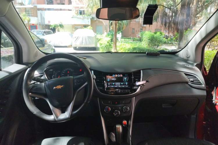 Used Chevrolet Trax 2017 1.4T Automatic Two-Wheel Drive Luxury Version Center Console