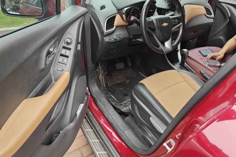 Used Chevrolet Trax 2017 1.4T Automatic Two-Wheel Drive Luxury Version Driver Seat