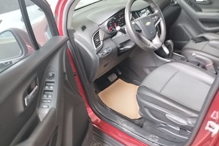 Used Chevrolet Trax 2017 1.4T Automatic Two-Wheel Drive Luxury Version Driver Seat
