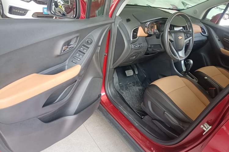 Used Chevrolet Trax 2017 1.4T Automatic Two-Wheel Drive Luxury Version Driver Seat