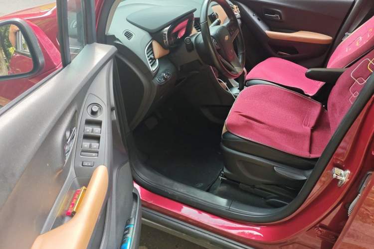 Used Chevrolet Trax 2017 1.4T Automatic Two-Wheel Drive Luxury Version Driver Seat