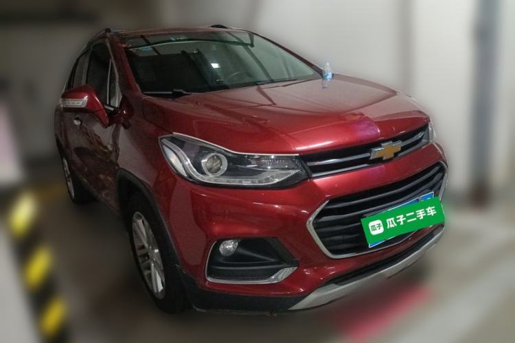Used Chevrolet Trax 2017 1.4T Automatic Two-Wheel Drive Luxury Version Front Right 45 Deg