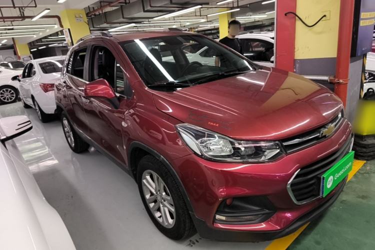 Used Chevrolet Trax 2017 1.4T Automatic Two-Wheel Drive Comfort Version Front Right 45 Deg