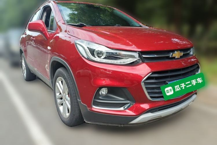 Used Chevrolet Trax 2017 1.4T Automatic Two-Wheel Drive Luxury Version Front Right 45 Deg
