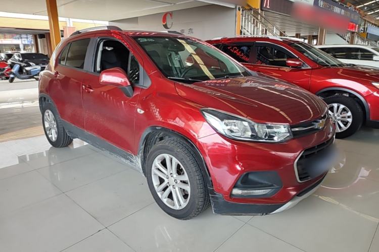Used Chevrolet Trax 2017 1.4T Automatic Two-Wheel Drive Comfort Version Front Right 45 Deg