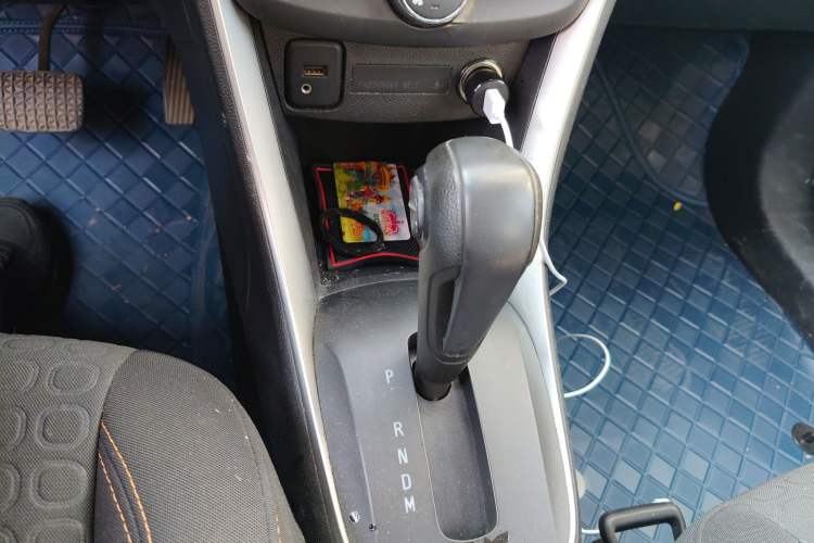 Used Chevrolet Trax 2017 1.4T Automatic Two-Wheel Drive Comfort Version Gear Lever