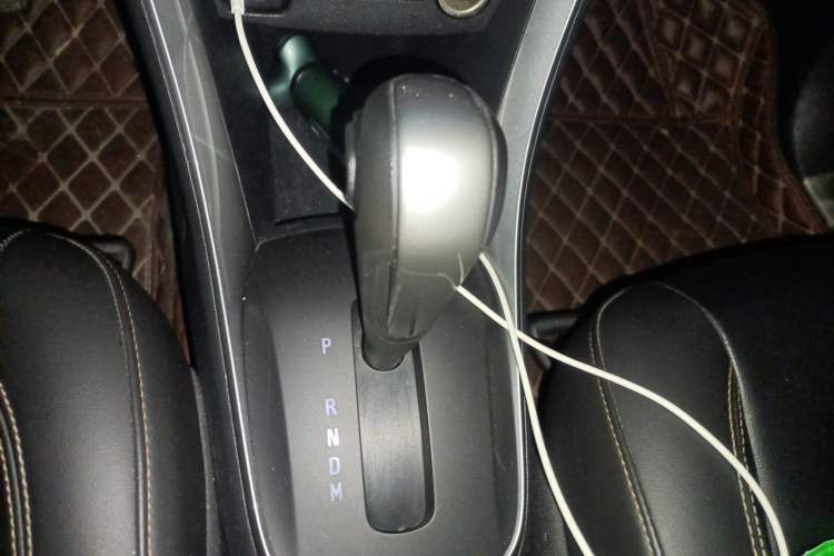 Used Chevrolet Trax 2017 1.4T Automatic Two-Wheel Drive Luxury Version Gear Lever