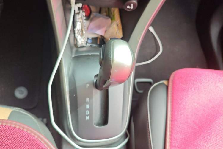 Used Chevrolet Trax 2017 1.4T Automatic Two-Wheel Drive Luxury Version Gear Lever