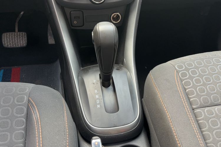 Used Chevrolet Trax 2017 1.4T Automatic Two-Wheel Drive Comfort Version Gear Lever