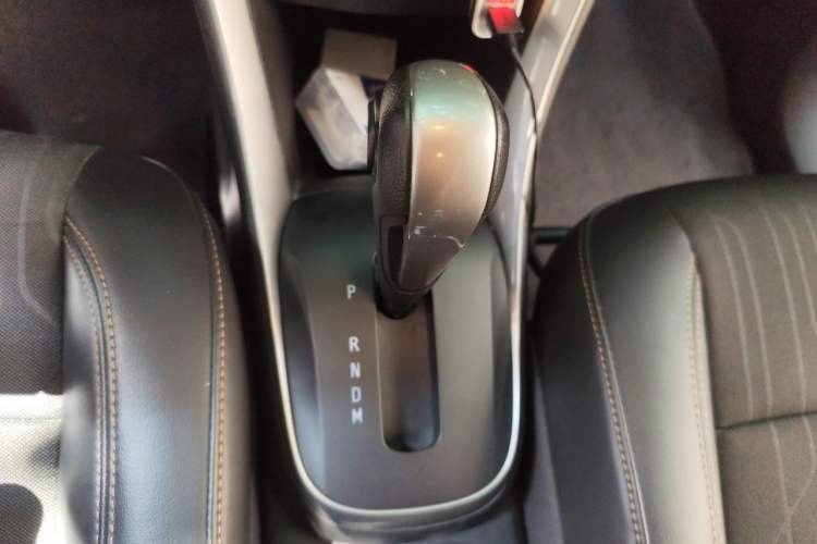 Used Chevrolet Trax 2017 1.4T Automatic Two-Wheel Drive Luxury Version Gear Lever