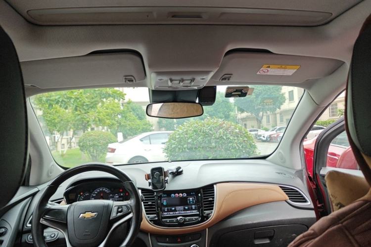 Used Chevrolet Trax 2017 1.4T Automatic Two-Wheel Drive Luxury Version Headliner