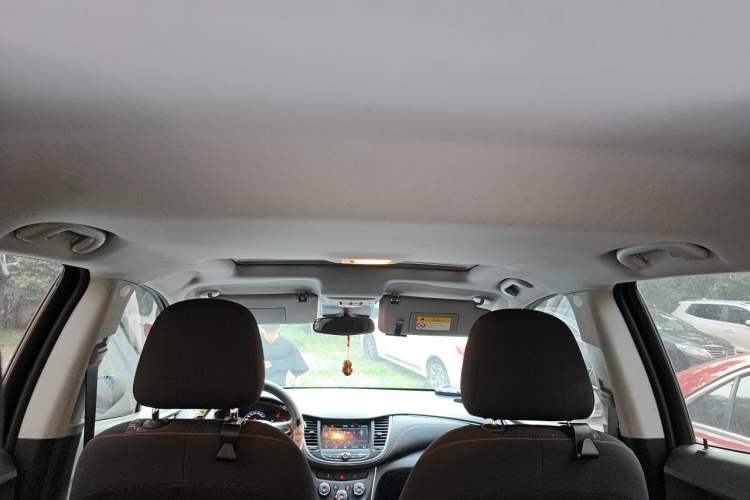 Used Chevrolet Trax 2017 1.4T Automatic Two-Wheel Drive Comfort Version Headliner