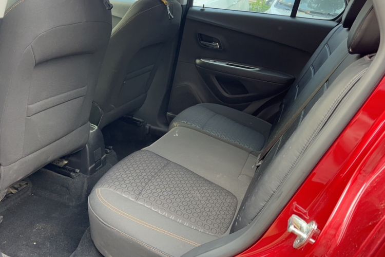 Used Chevrolet Trax 2017 1.4T Automatic Two-Wheel Drive Comfort Version Interior 1