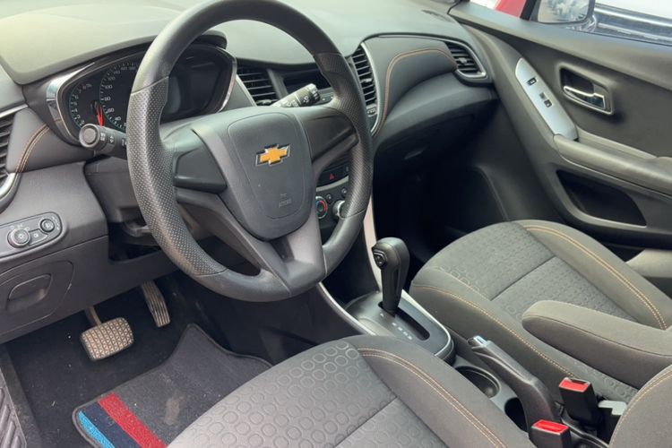 Used Chevrolet Trax 2017 1.4T Automatic Two-Wheel Drive Comfort Version Interior 2