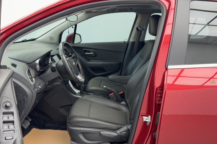 Used Chevrolet Trax 2017 1.4T Automatic Two-Wheel Drive Luxury Version Interior 8