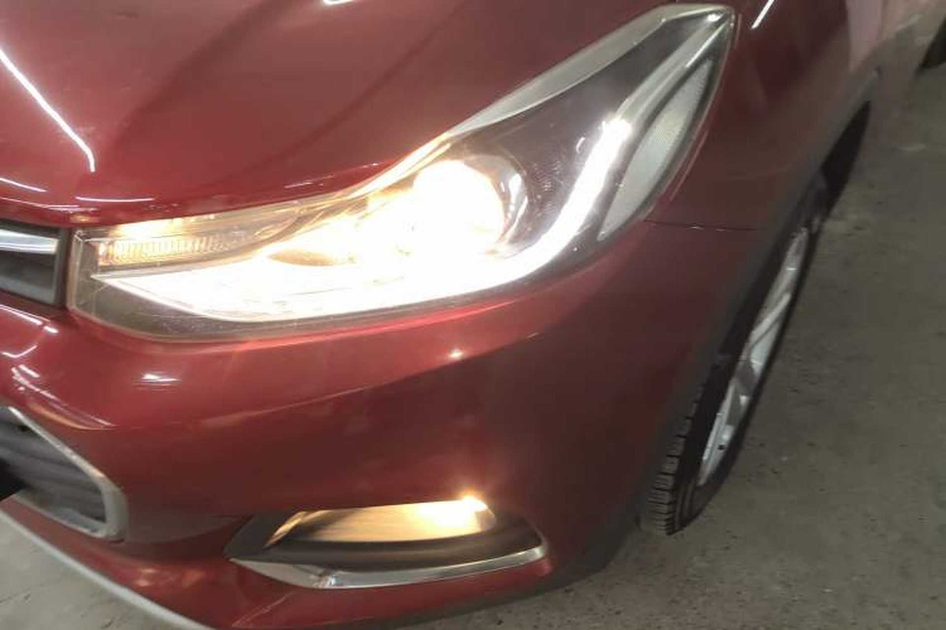 Used Chevrolet Trax 2017 1.4T Automatic Two-Wheel Drive Luxury Version Left Front Headlight