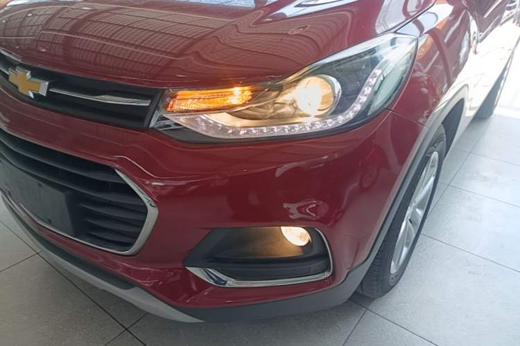 Used Chevrolet Trax 2017 1.4T Automatic Two-Wheel Drive Luxury Version Left Front Headlight
