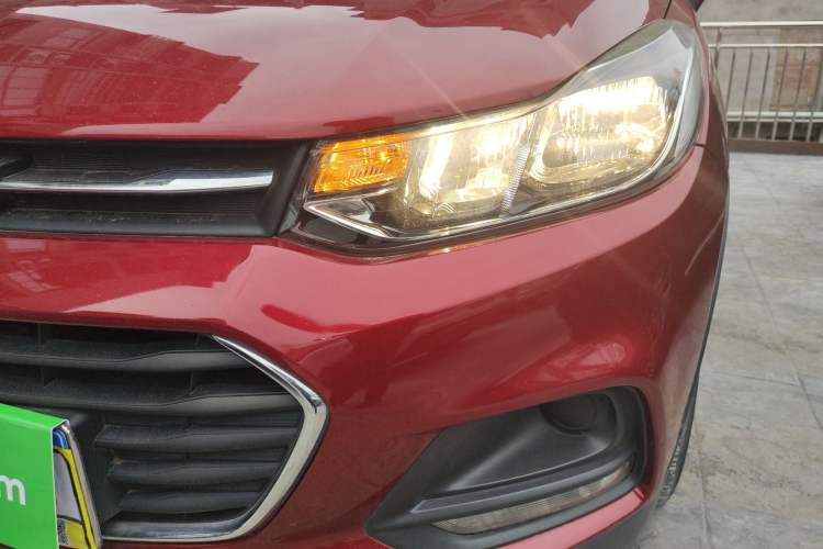Used Chevrolet Trax 2017 1.4T Automatic Two-Wheel Drive Comfort Version Left Front Headlight