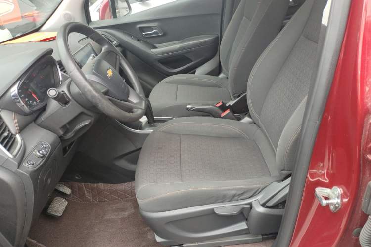 Used Chevrolet Trax 2017 1.4T Automatic Two-Wheel Drive Comfort Version Left Front Seat