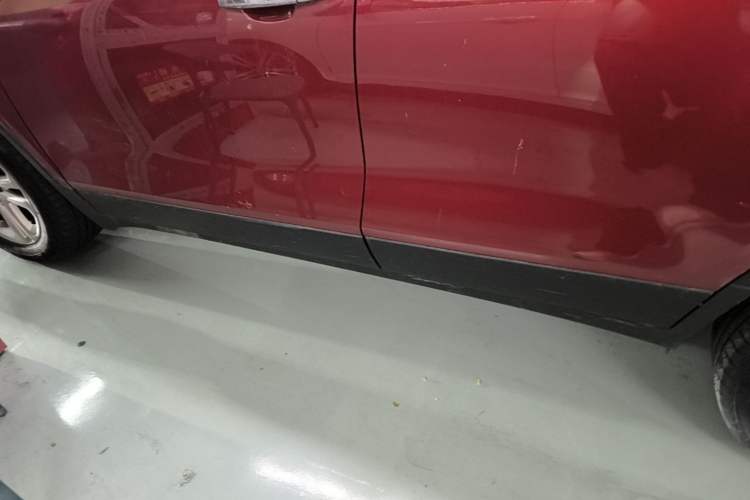 Used Chevrolet Trax 2017 1.4T Automatic Two-Wheel Drive Comfort Version Left Side Sill