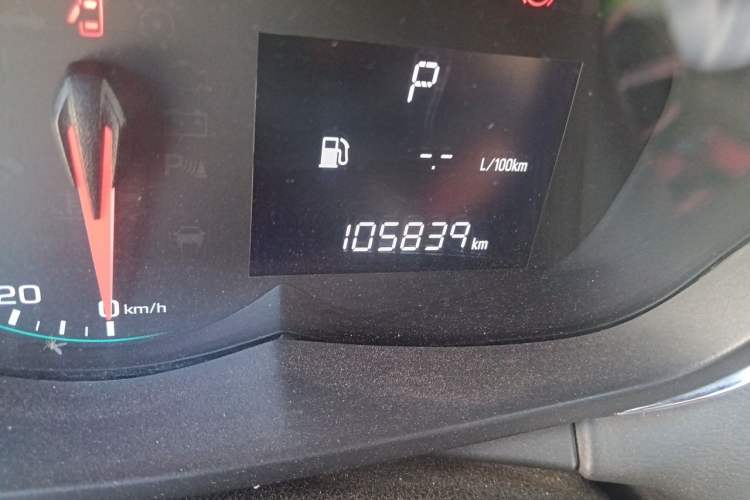 Used Chevrolet Trax 2017 1.4T Automatic Two-Wheel Drive Comfort Version Odometer Close Up